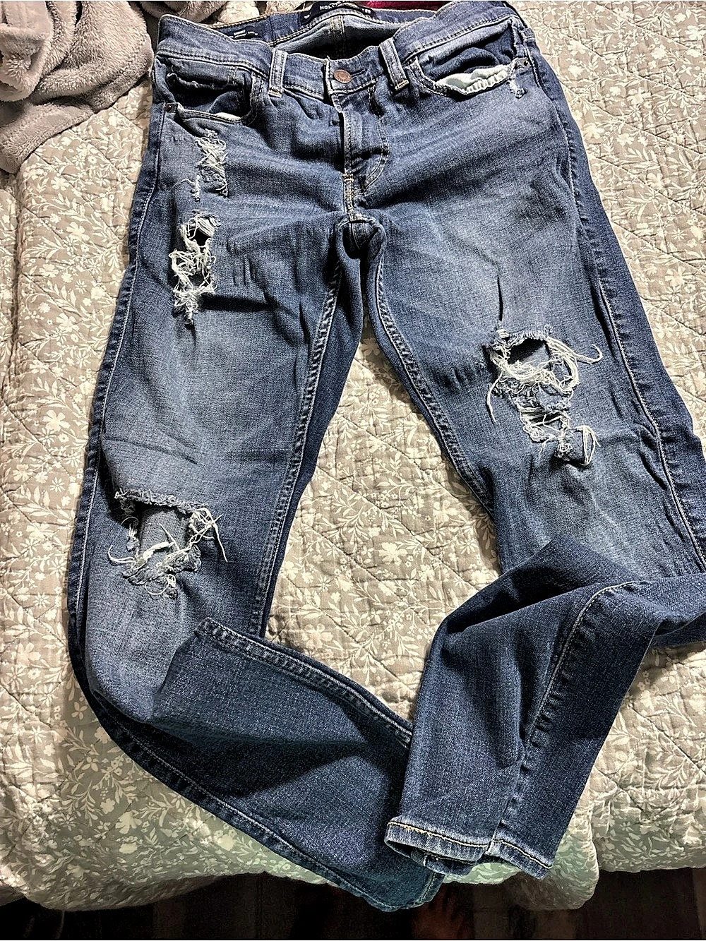Hollister Skinny Advanced Stretch Distressed Skinny Jeans in Blue Waist 29 x30
